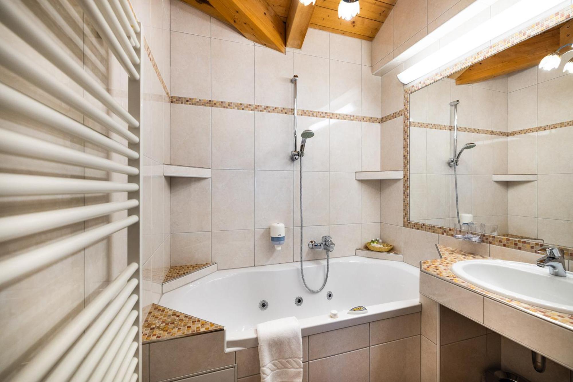 Hotel Bergzeit By Seven 4*